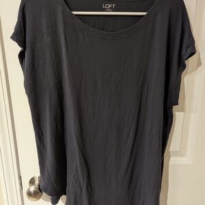 LOFT Women's Tshirt